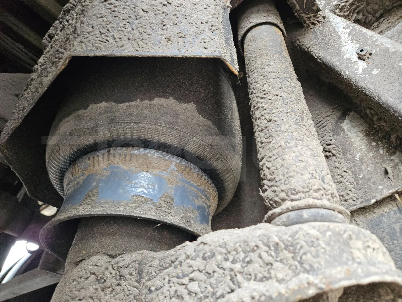 Setra S317UL UL - Euro3 - 220kW - 13.850mt - axel 2 air springs 2 right