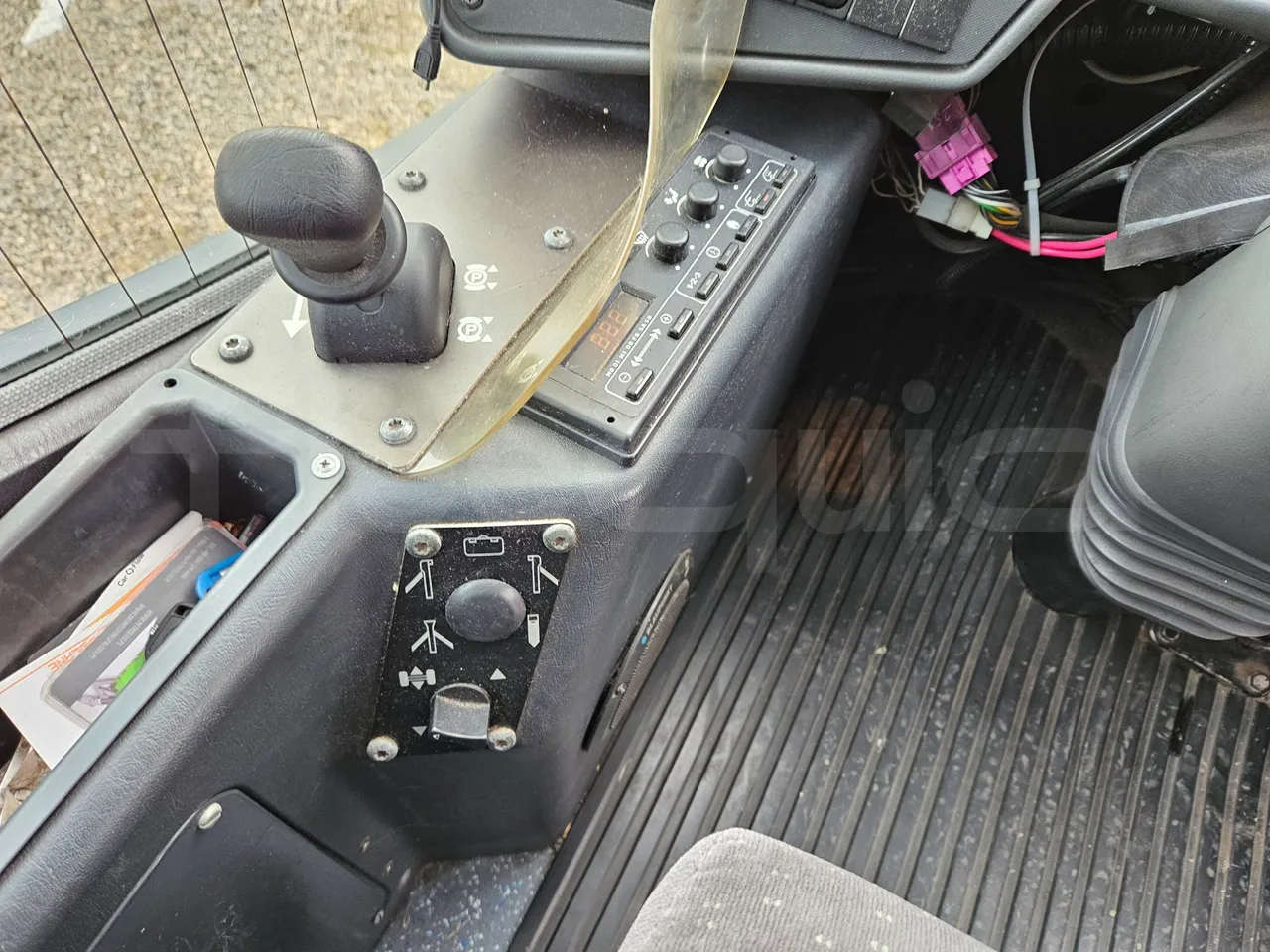 Setra S317UL UL - Euro3 - 220kW - 13.850mt - onboard devices 1