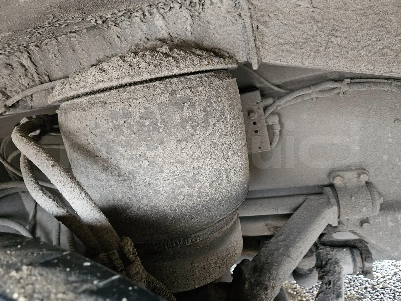 Setra S317UL UL - Euro3 - 220kW - 13.850mt - front air springs left