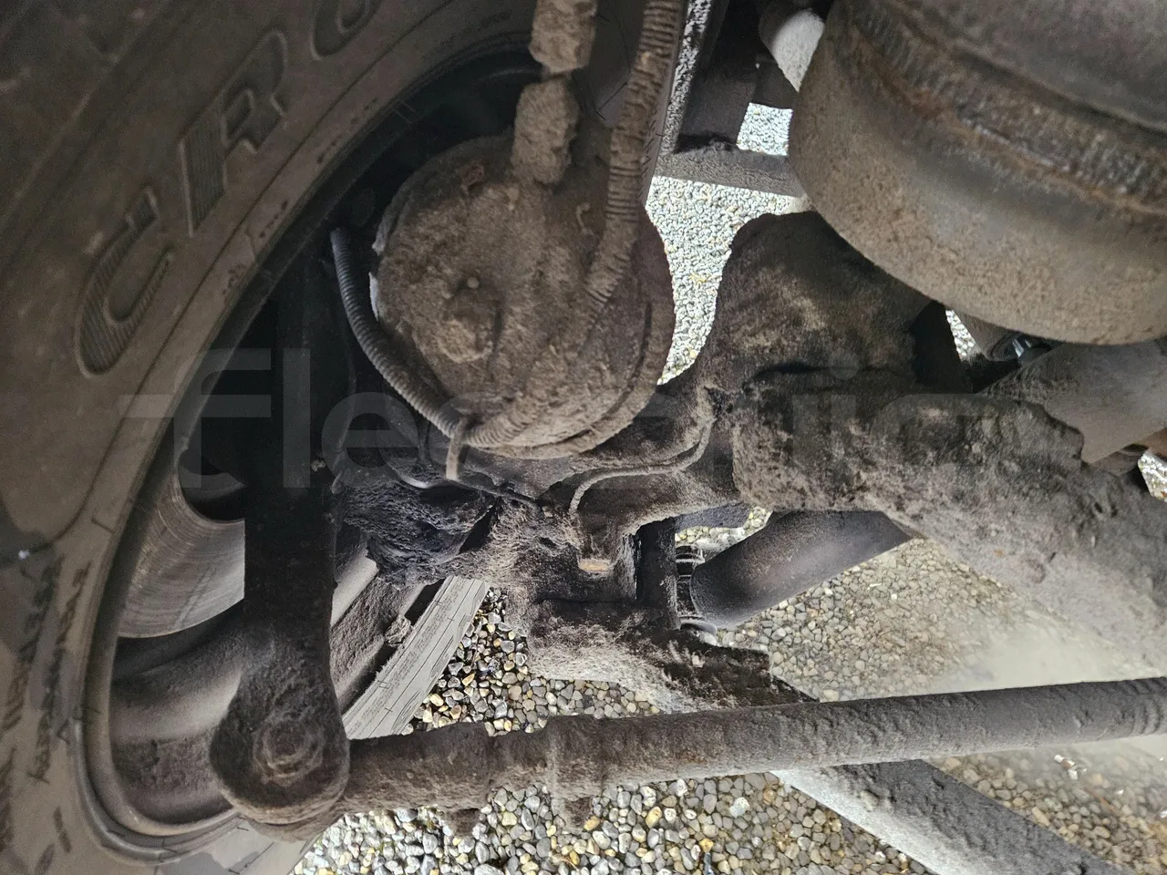 Setra S317UL UL - Euro3 - 220kW - 13.850mt - front brake calipers left