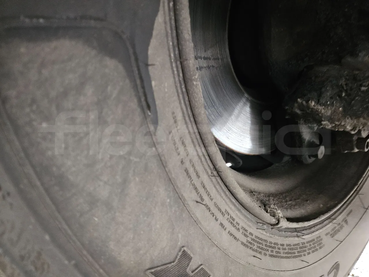 Setra S317UL UL - Euro3 - 220kW - 13.850mt - front discs left