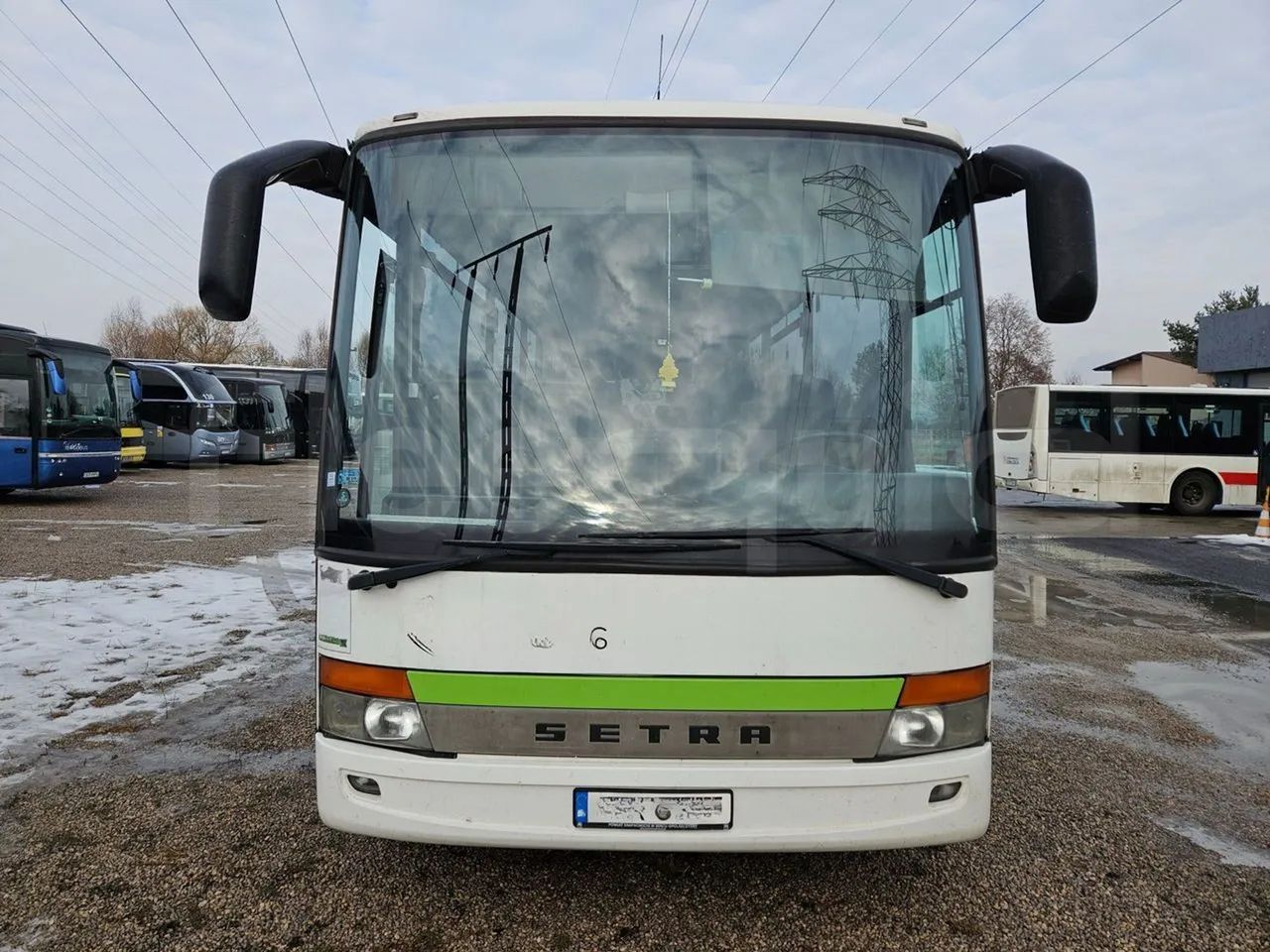 Setra S317UL UL - Euro3 - 220kW - 13.850mt - front photo