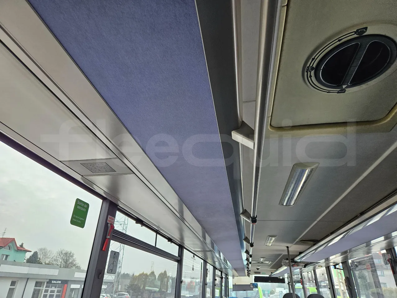 Setra S317UL UL - Euro3 - 220kW - 13.850mt - overhead compartments photo