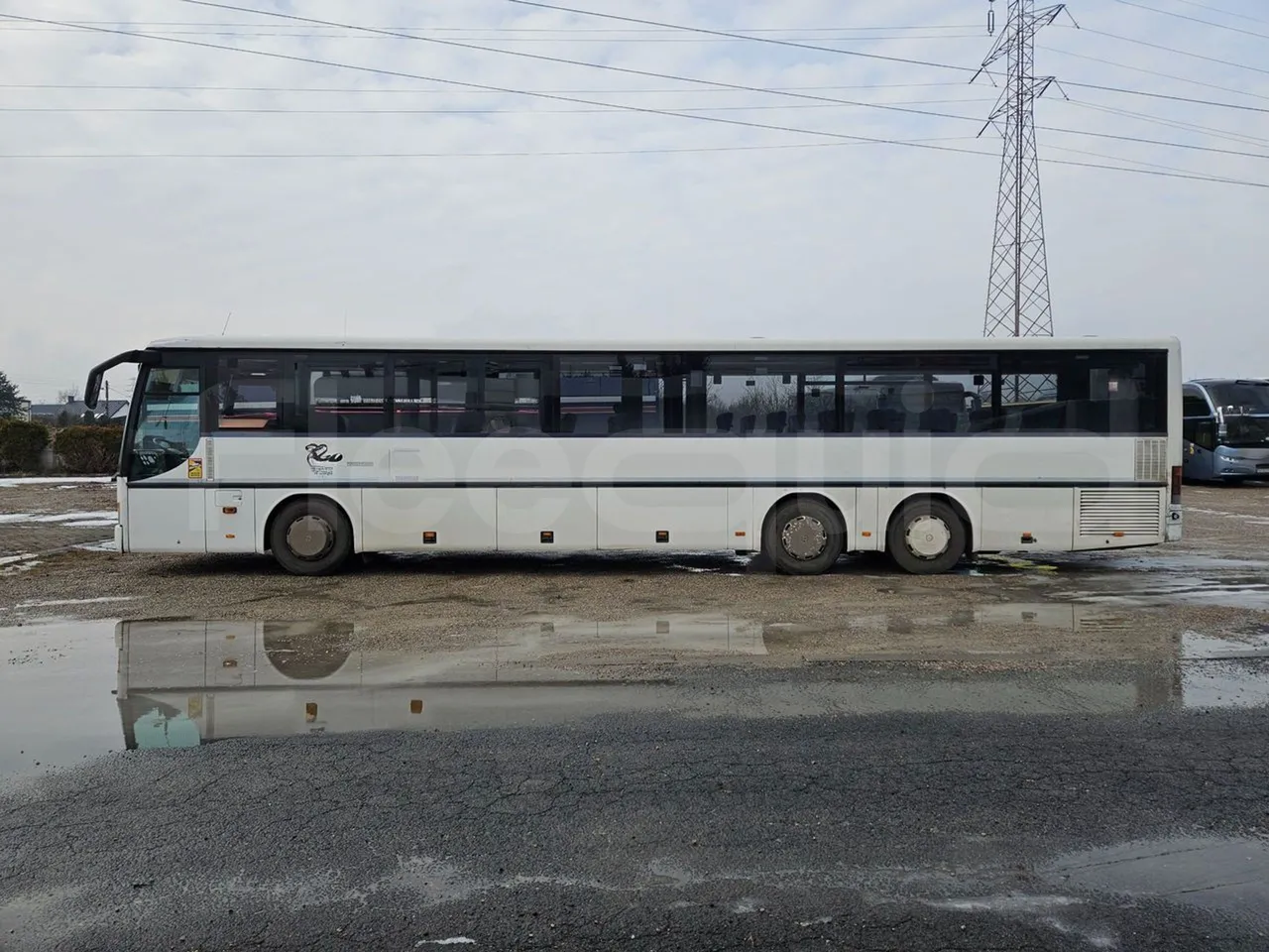 Setra S317UL UL - Euro3 - 220kW - 13.850mt - left side photo