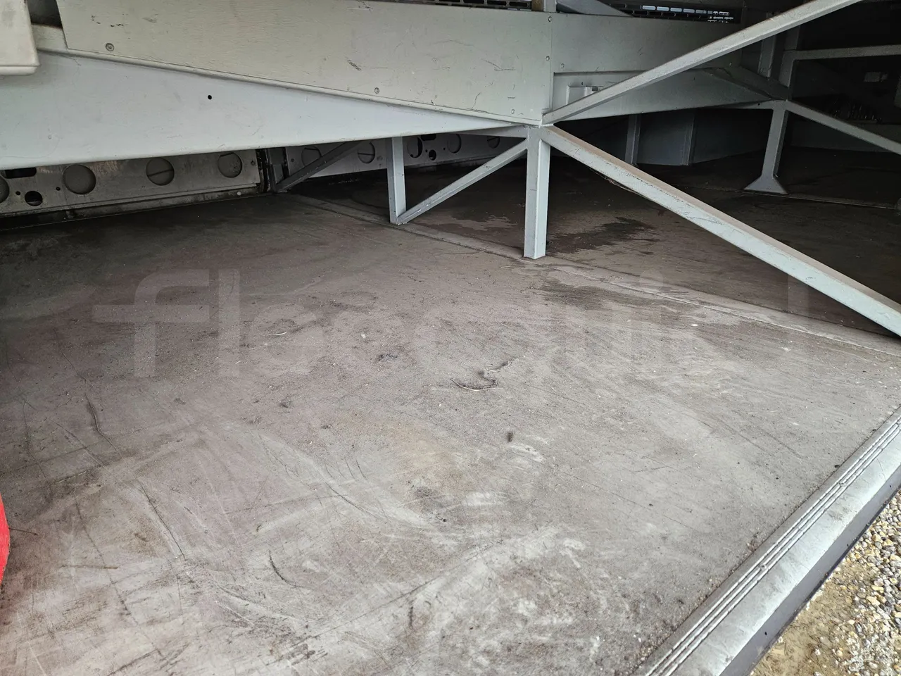 Setra S317UL UL - Euro3 - 220kW - 13.850mt - under carpet photo