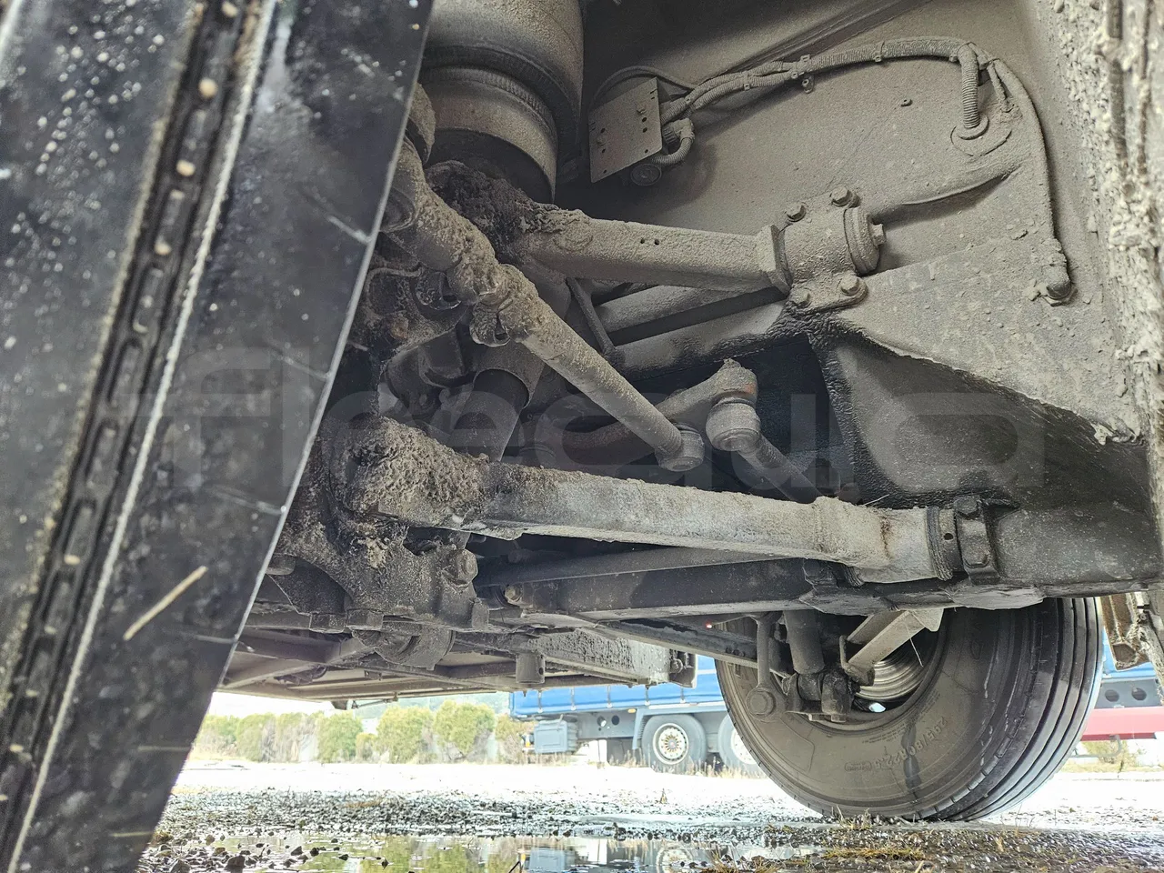 Setra S317UL UL - Euro3 - 220kW - 13.850mt - front axle left side