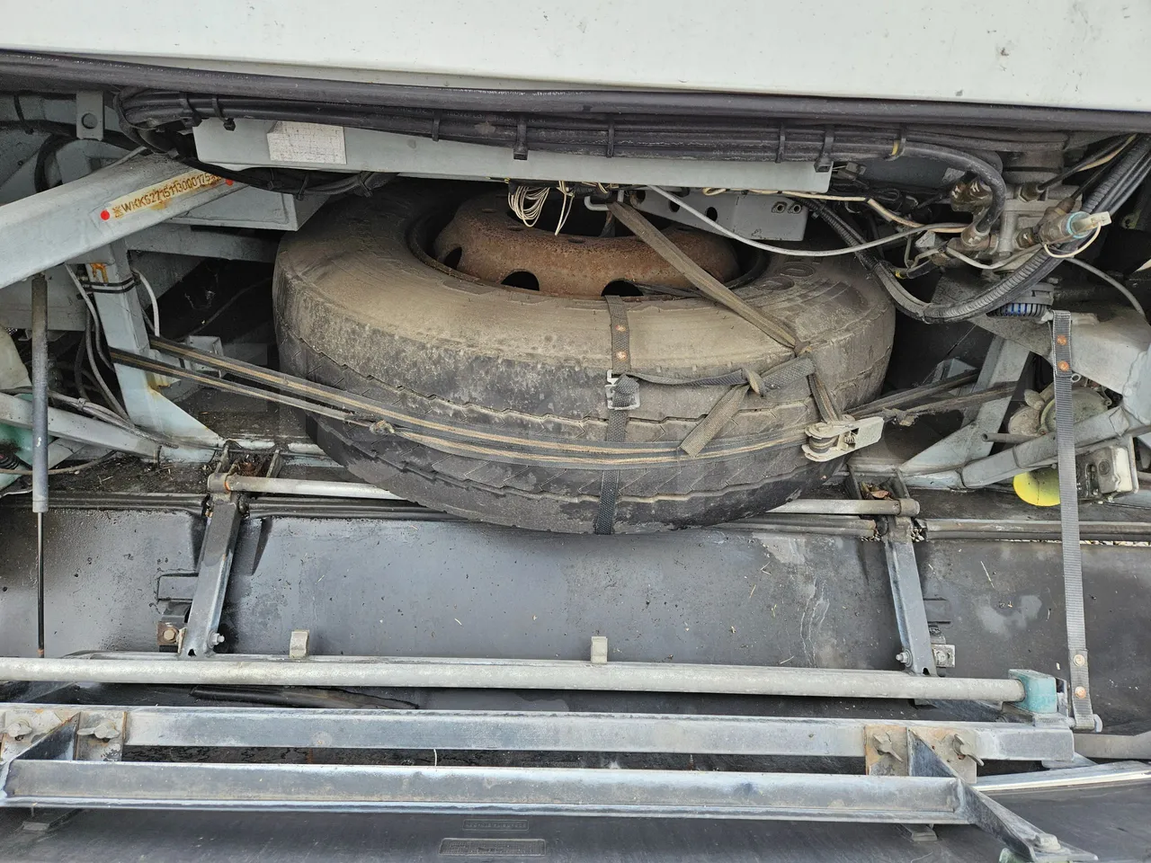 Setra S317UL UL - Euro3 - 220kW - 13.850mt - spare wheel