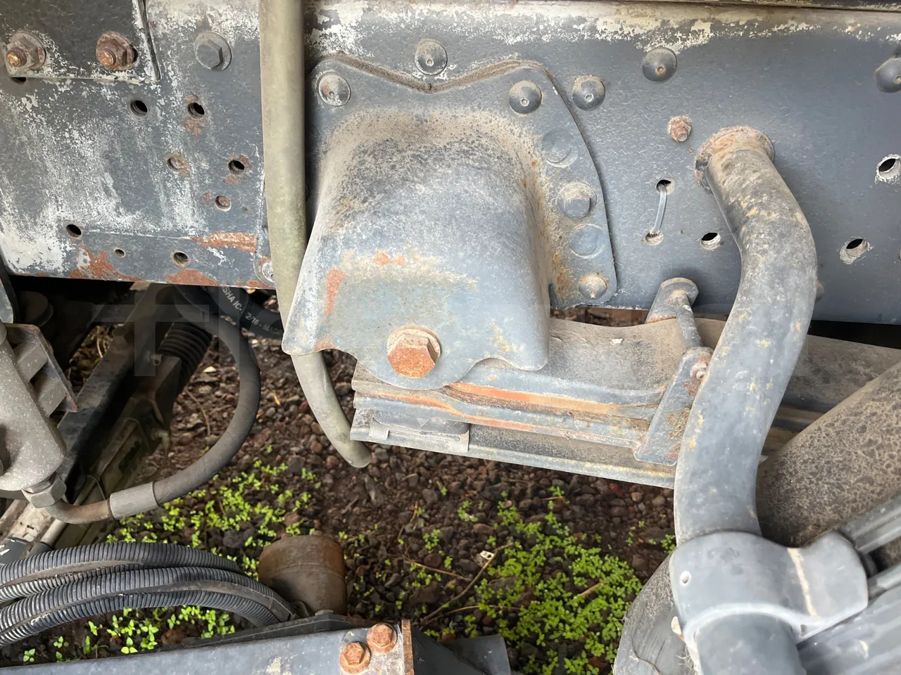 Iveco Faun Viatek 160/150 E4 SK600 - Euro5- 160kW - 6.917mt - axle 2 shock absorbers 1 right