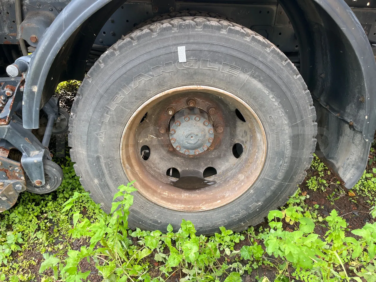 Iveco Faun Viatek 160/150 E4 SK600 - Euro5- 160kW - 6.917mt - rear left tire photo