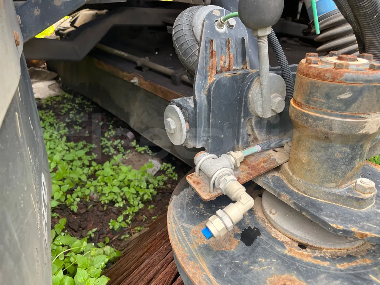 Iveco Faun Viatek 160/150 E4 SK600 - Euro5- 160kW - 6.917mt - central undercarriage photo