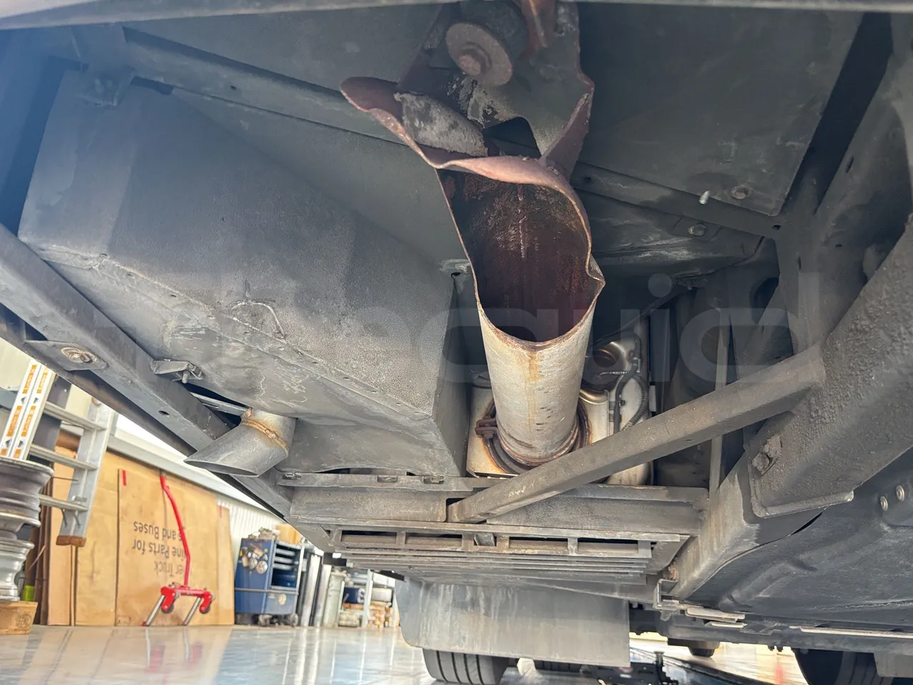Setra S516 - Exhaust