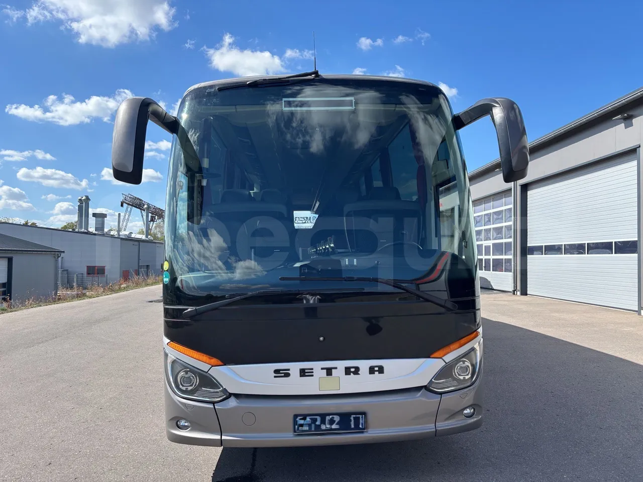 Setra S516 - Front