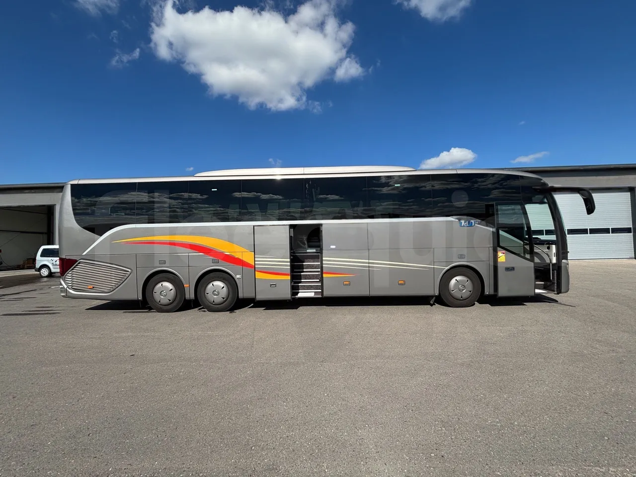 Setra S516 - Right Side Doors Open