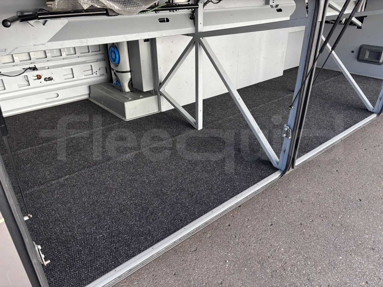 Setra S516 - Luggage Under Carpet Photo