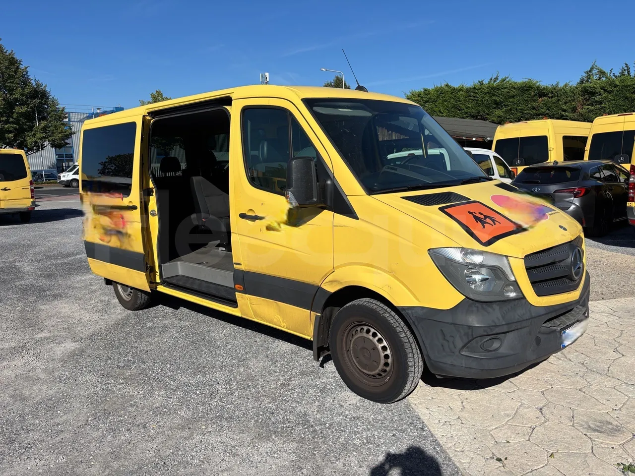 Mercedes-Benz Sprinter - 3/4 Front Right Side Doors Open