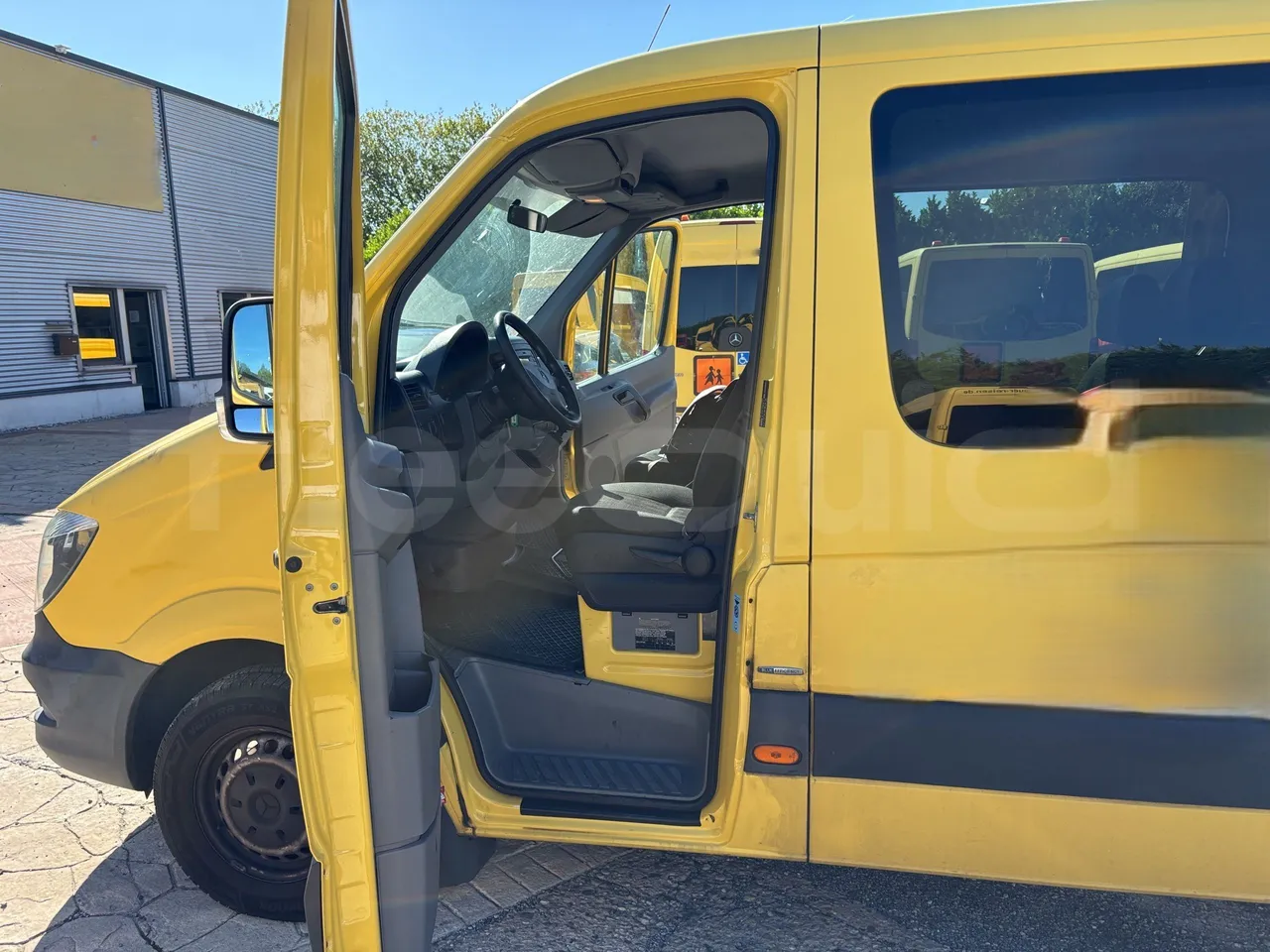 Mercedes-Benz Sprinter - Driver Door Open