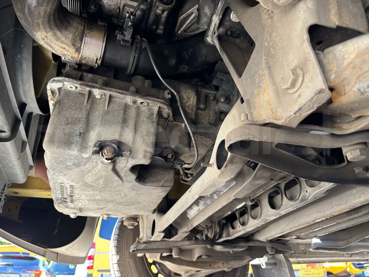 Mercedes-Benz Sprinter - Engine Without Protection
