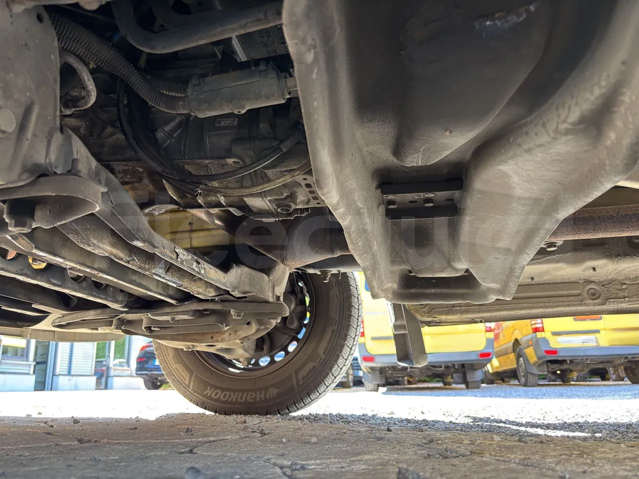 Mercedes-Benz Sprinter - First Axle Left Side