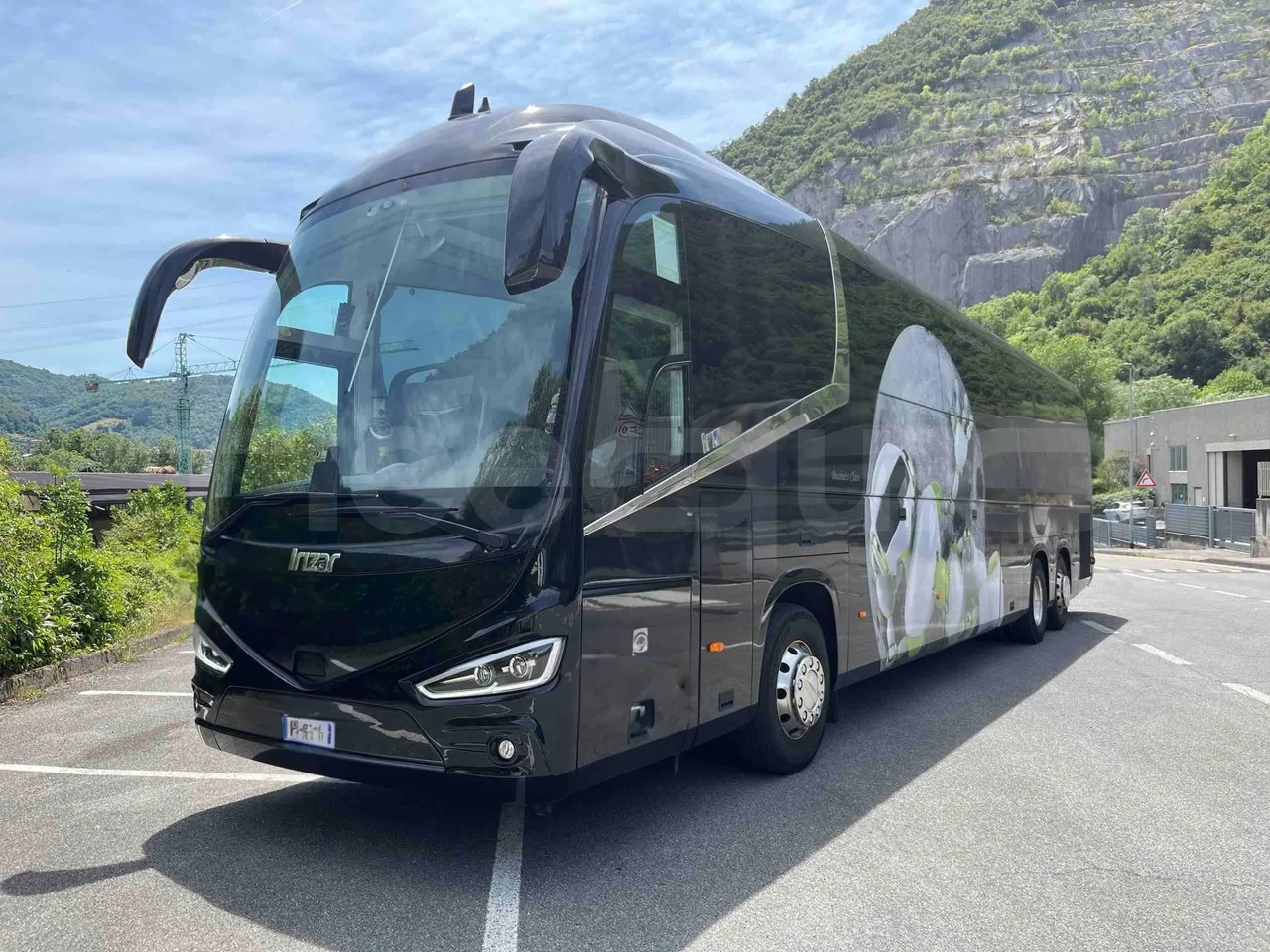 Irizar Daf - 3/4 front left