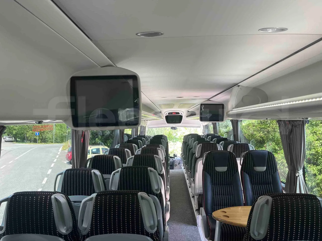 Irizar Daf - monitor detail photo