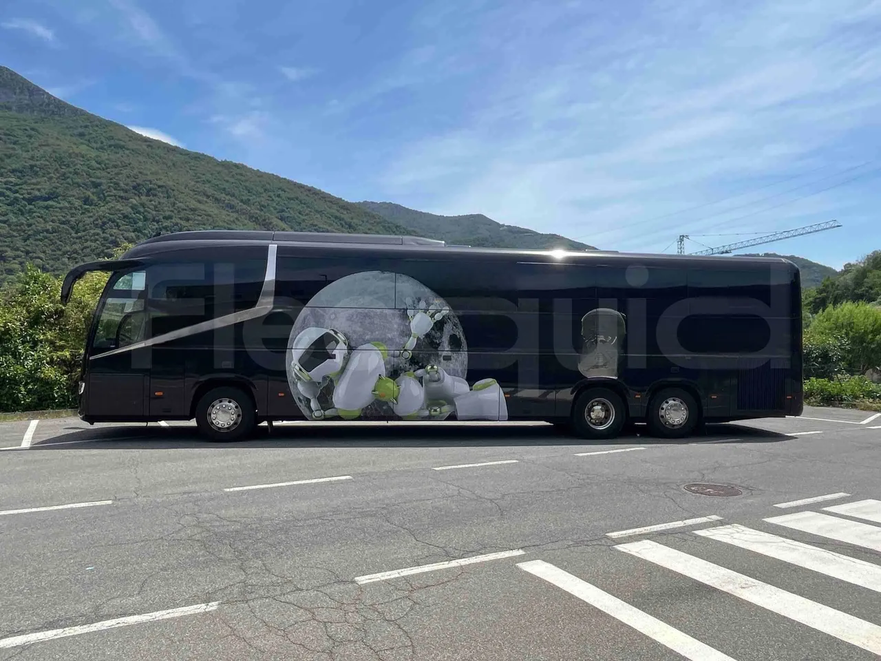 Irizar Daf - left side photo