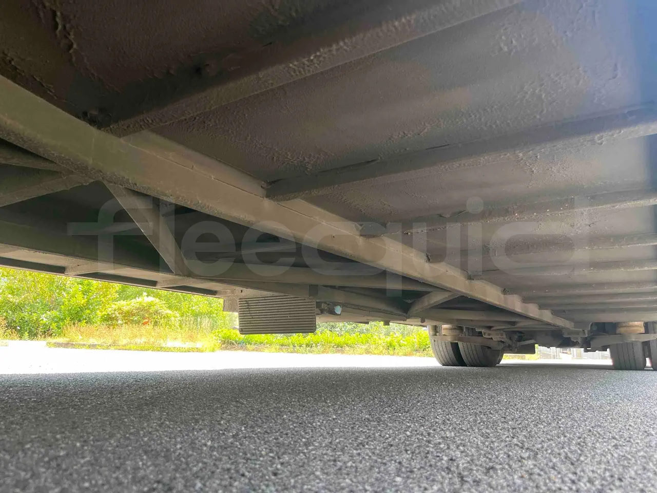 Irizar Daf - central undercarriage photo