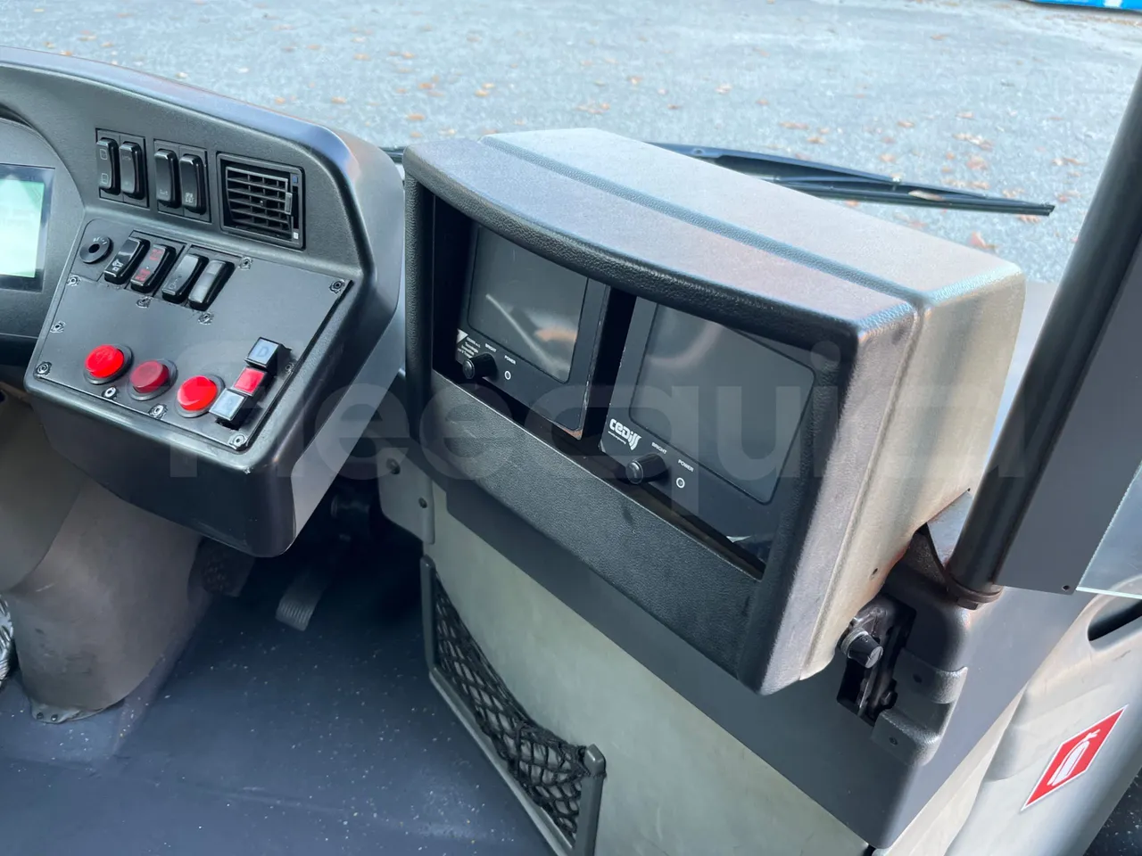 Mercedes-Benz O 530 G- 3P - Euro5 - 260kW - 17.940mt - radio accessories photo