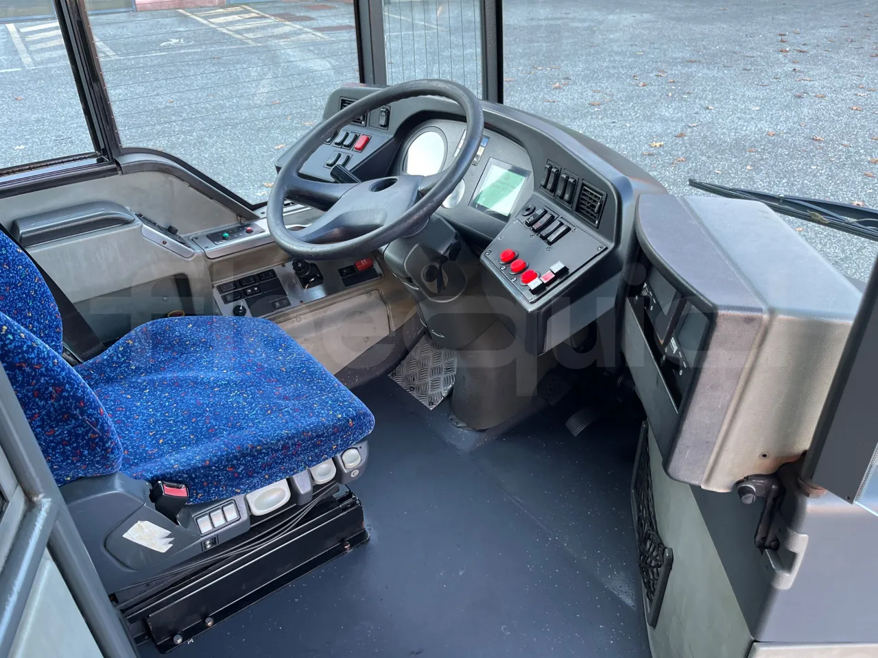 Mercedes-Benz O 530 G- 3P - Euro5 - 260kW - 17.940mt - buttons panels on