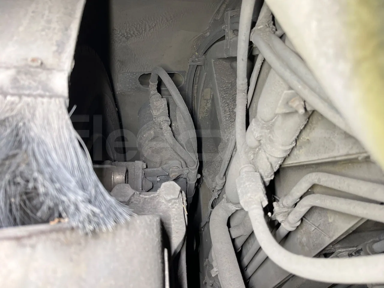 Mercedes-Benz O 530 G- 3P - Euro5 - 260kW - 17.940mt - axle 2 caliper brakes left