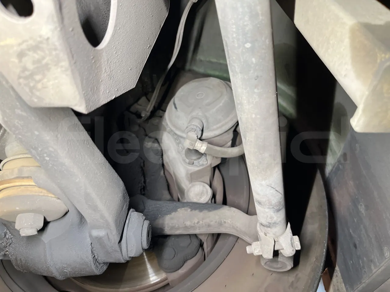 Mercedes-Benz O 530 G- 3P - Euro5 - 260kW - 17.940mt - front brake calipers left