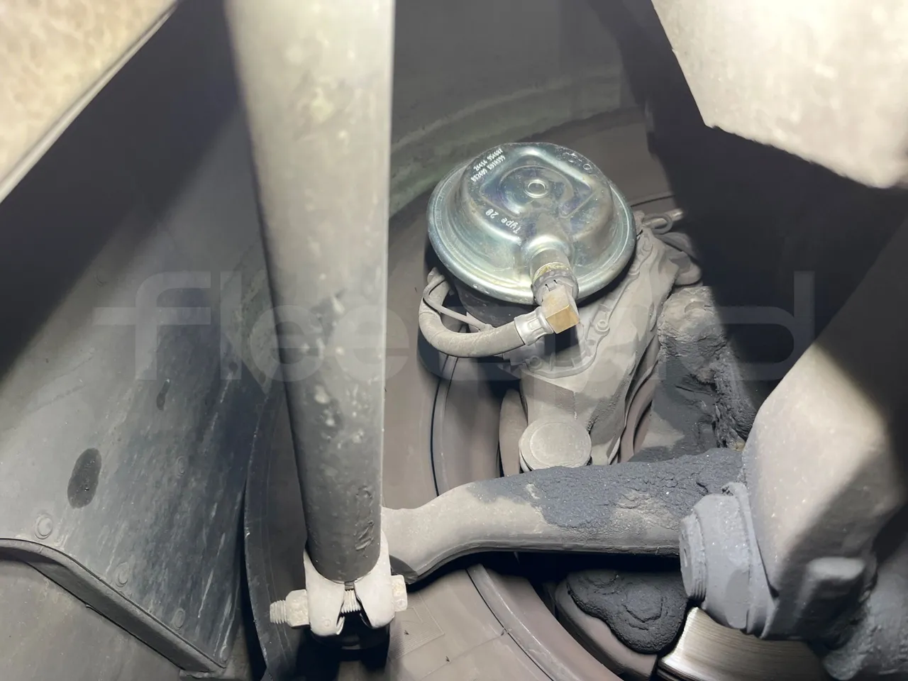 Mercedes-Benz O 530 G- 3P - Euro5 - 260kW - 17.940mt - front brake calipers right