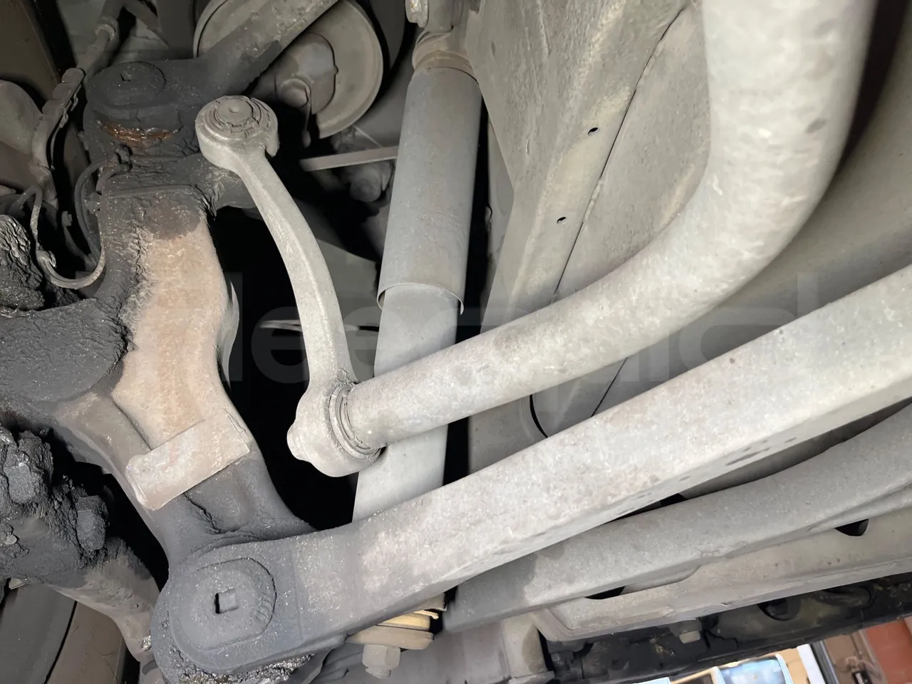 Mercedes-Benz O 530 G- 3P - Euro5 - 260kW - 17.940mt - front shock absorbers left