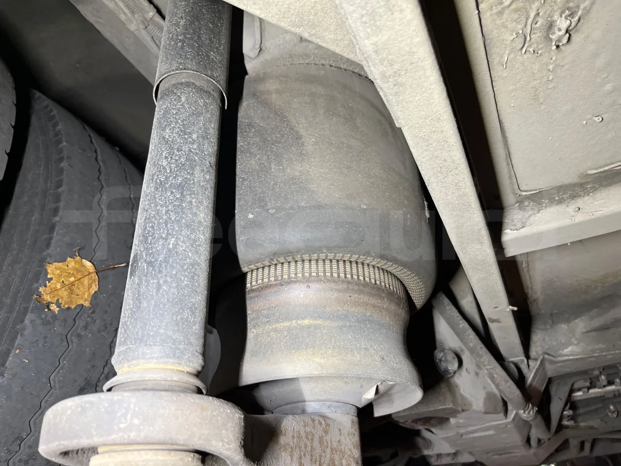 Mercedes-Benz O 530 G- 3P - Euro5 - 260kW - 17.940mt - axle 3 air springs 1 right