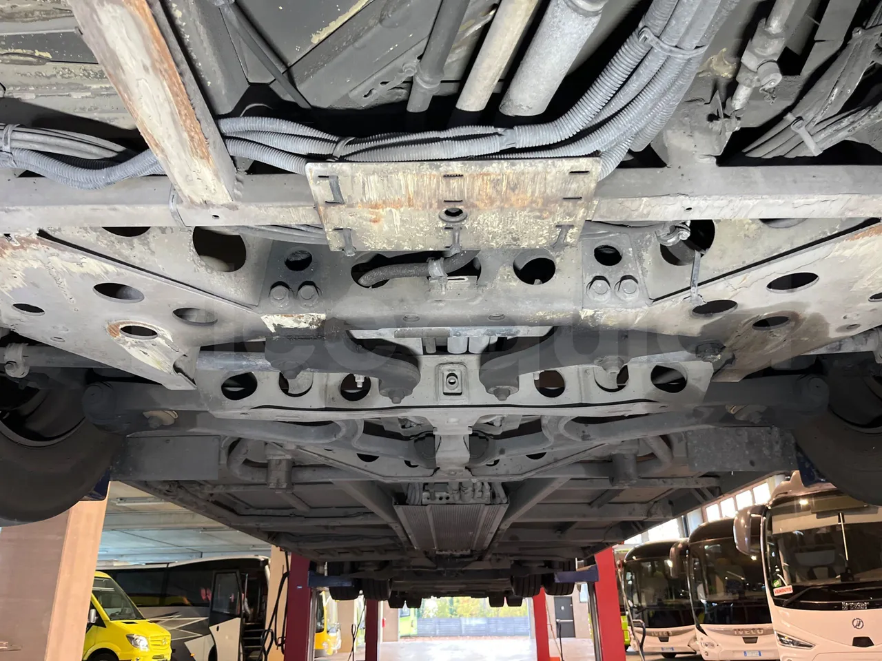 Mercedes-Benz O 530 G- 3P - Euro5 - 260kW - 17.940mt - front axle central