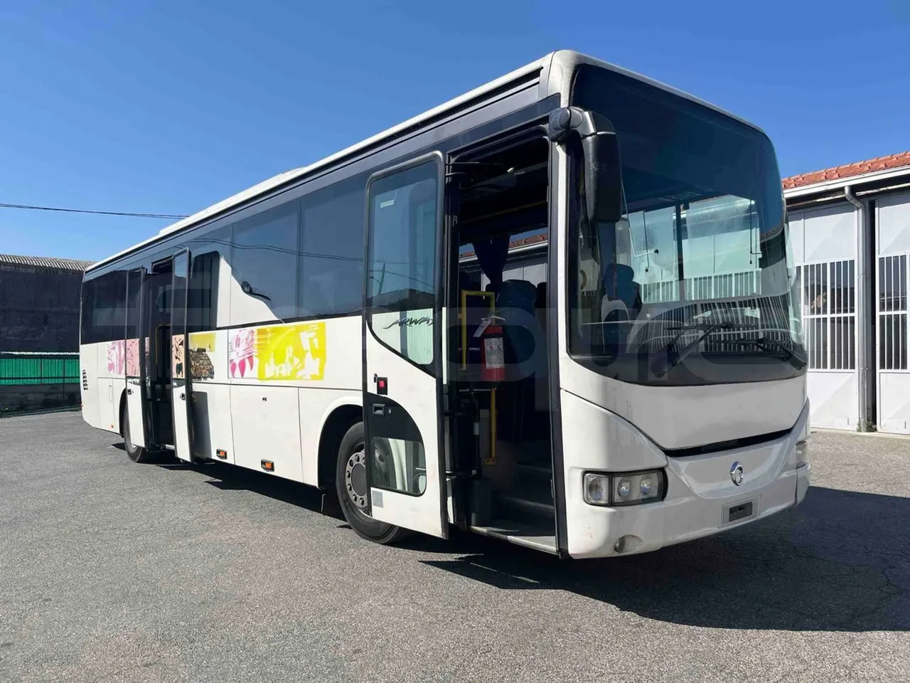 Irisbus Arway SFR160 - Euro5 - 280kW - 11.990mt - 3/4 right front doors open