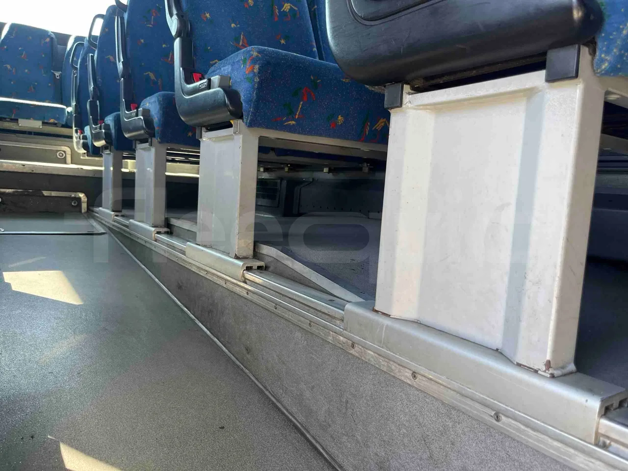 Irisbus Arway SFR160 - Euro5 - 280kW - 11.990mt - usb charging detail