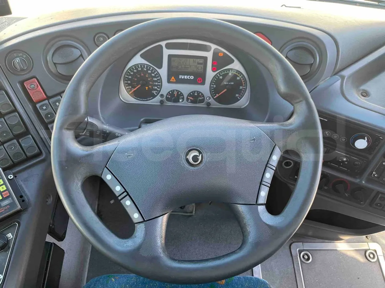 Irisbus Arway SFR160 - Euro5 - 280kW - 11.990mt - driver's seat photo