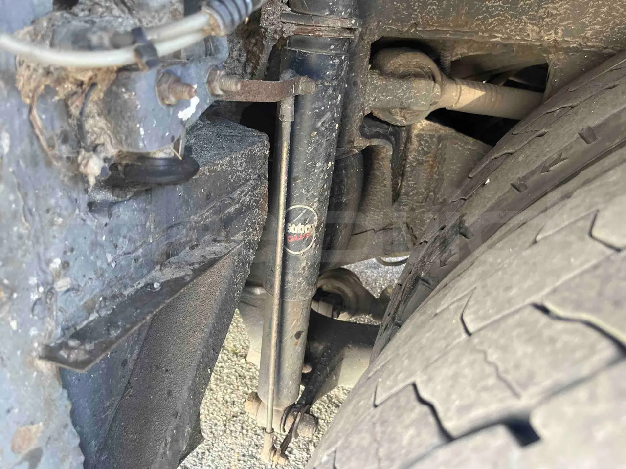 Irisbus Arway SFR160 - Euro5 - 280kW - 11.990mt - axle 2 shock absorbers 1 left