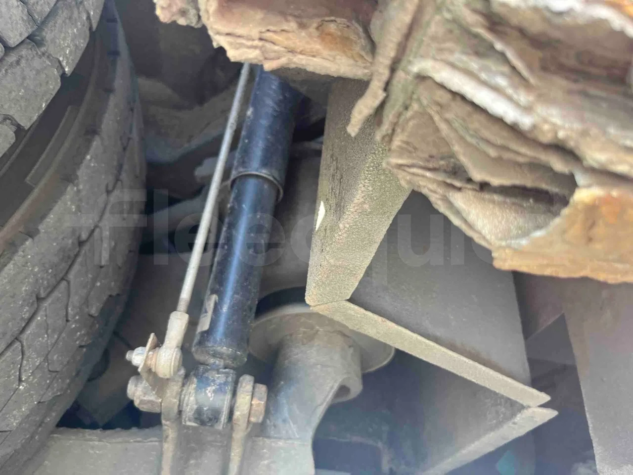 Irisbus Arway SFR160 - Euro5 - 280kW - 11.990mt - axle 2 shock absorbers 1 right