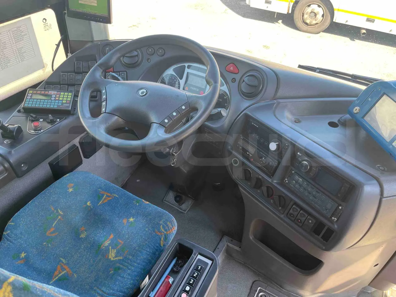 Irisbus Arway SFR160 - Euro5 - 280kW - 11.990mt - steering wheel photo
