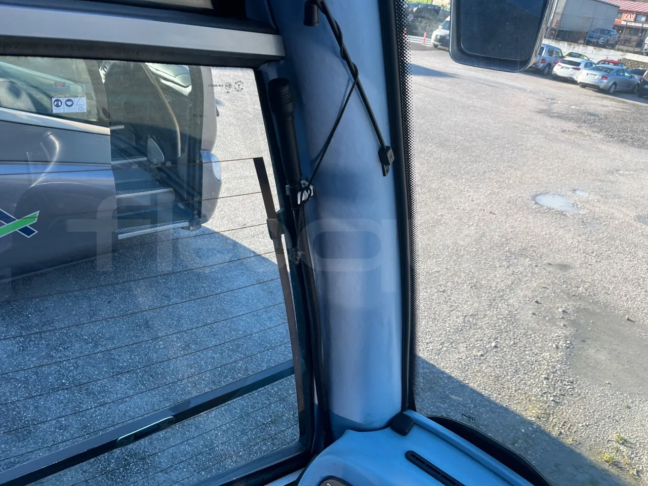 Mercedes-Benz Atlantis A4SF10 -EUR4-315kW -12.850m - driver microphone accessories photo