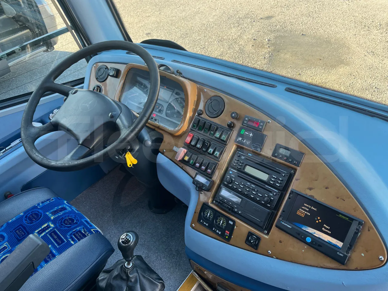 Mercedes-Benz Atlantis A4SF10 -EUR4-315kW -12.850m - buttons panels on