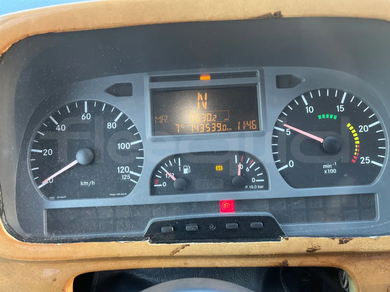 Mercedes-Benz Atlantis A4SF10 -EUR4-315kW -12.850m - dashboard lights on