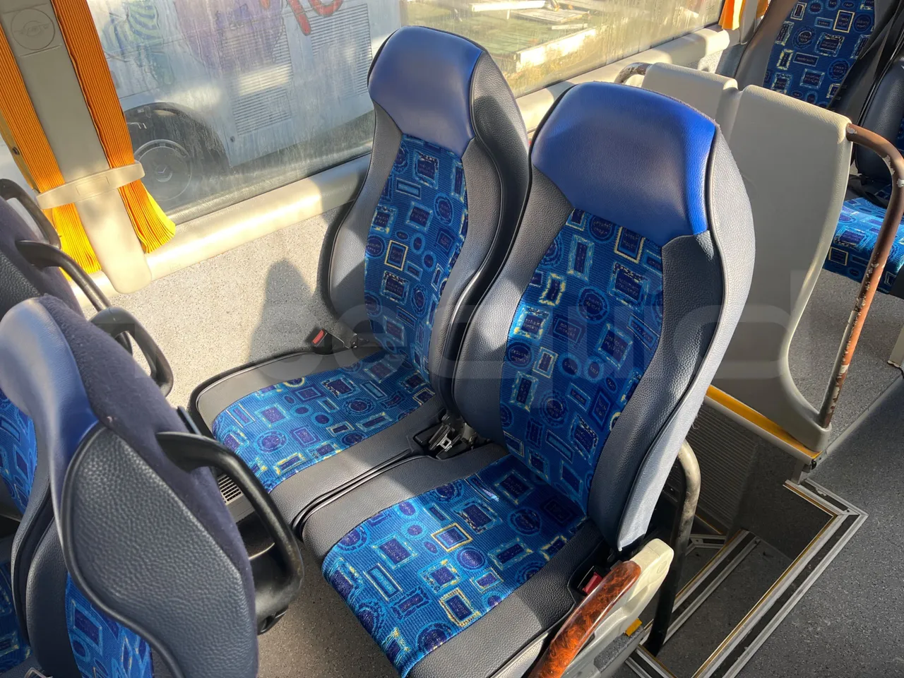 Mercedes-Benz Atlantis A4SF10 -EUR4-315kW -12.850m - single seat detail