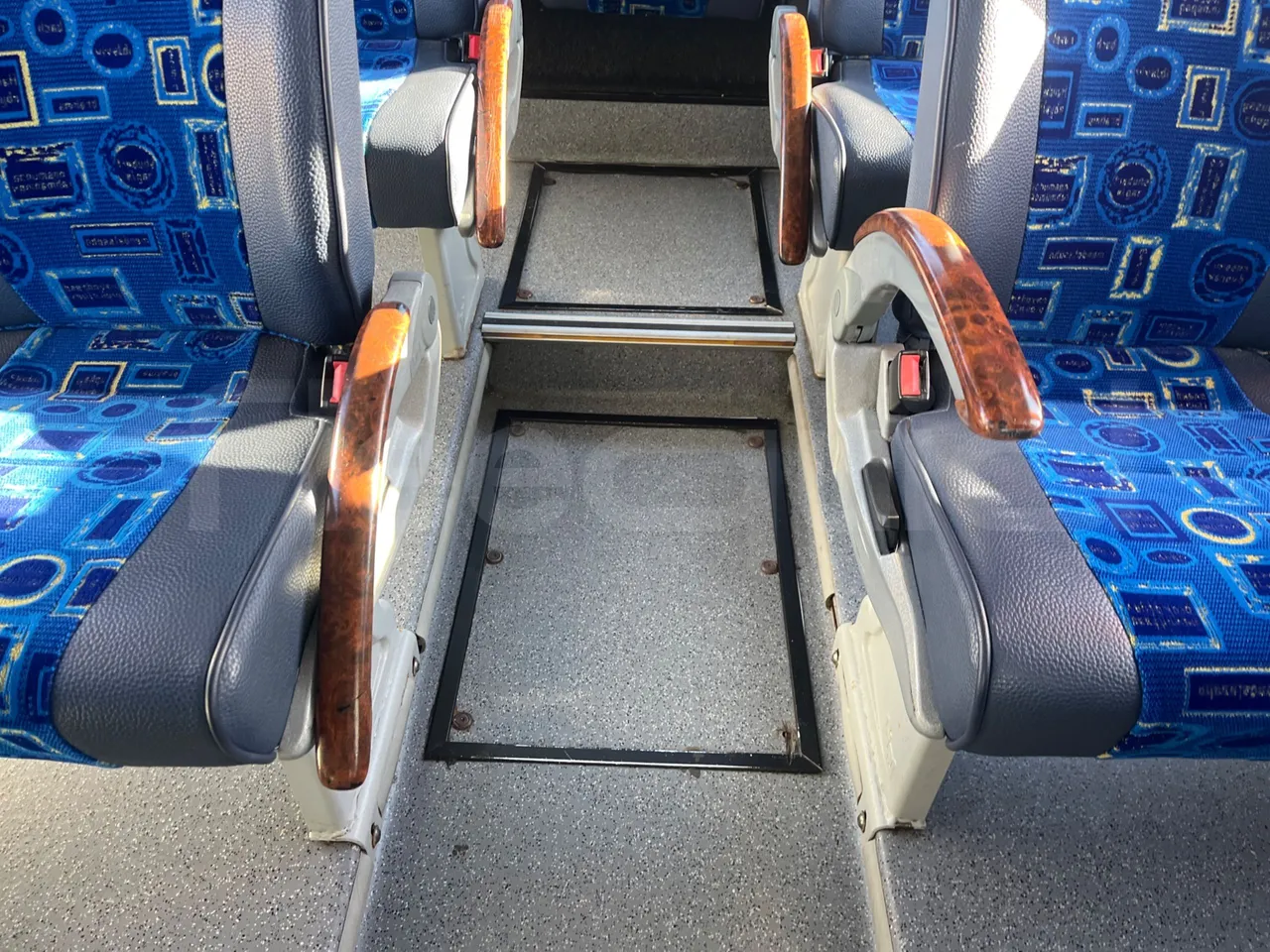 Mercedes-Benz Atlantis A4SF10 -EUR4-315kW -12.850m - floor hatches photo