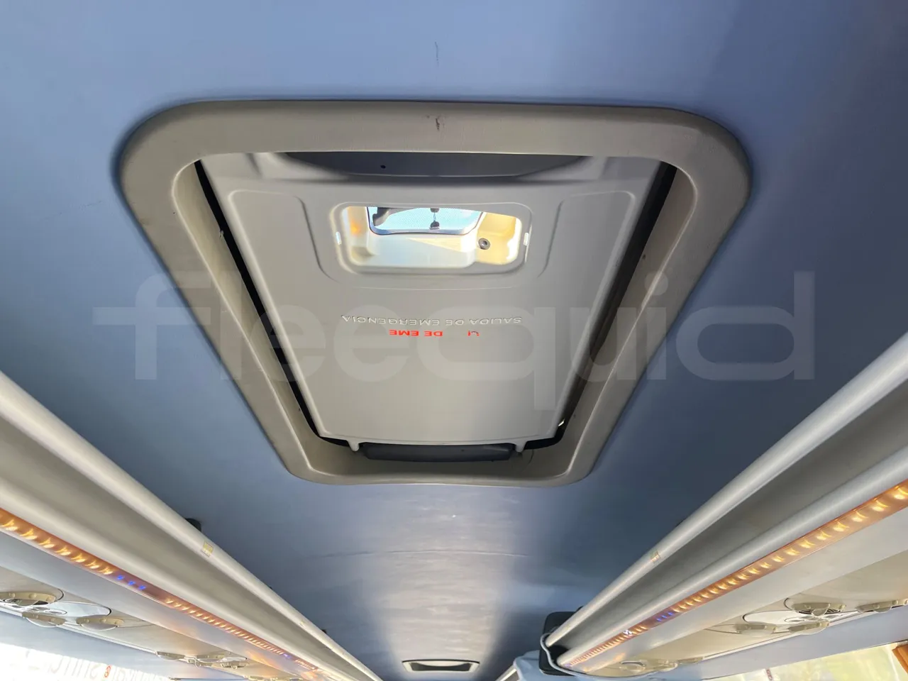 Mercedes-Benz Atlantis A4SF10 -EUR4-315kW -12.850m - roof hatch 2