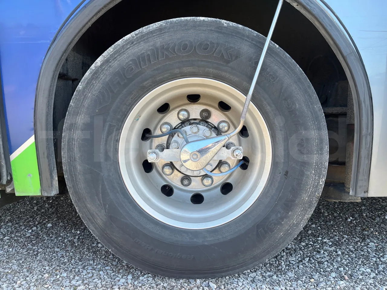 Mercedes-Benz Atlantis A4SF10 -EUR4-315kW -12.850m - tread condition front tires left