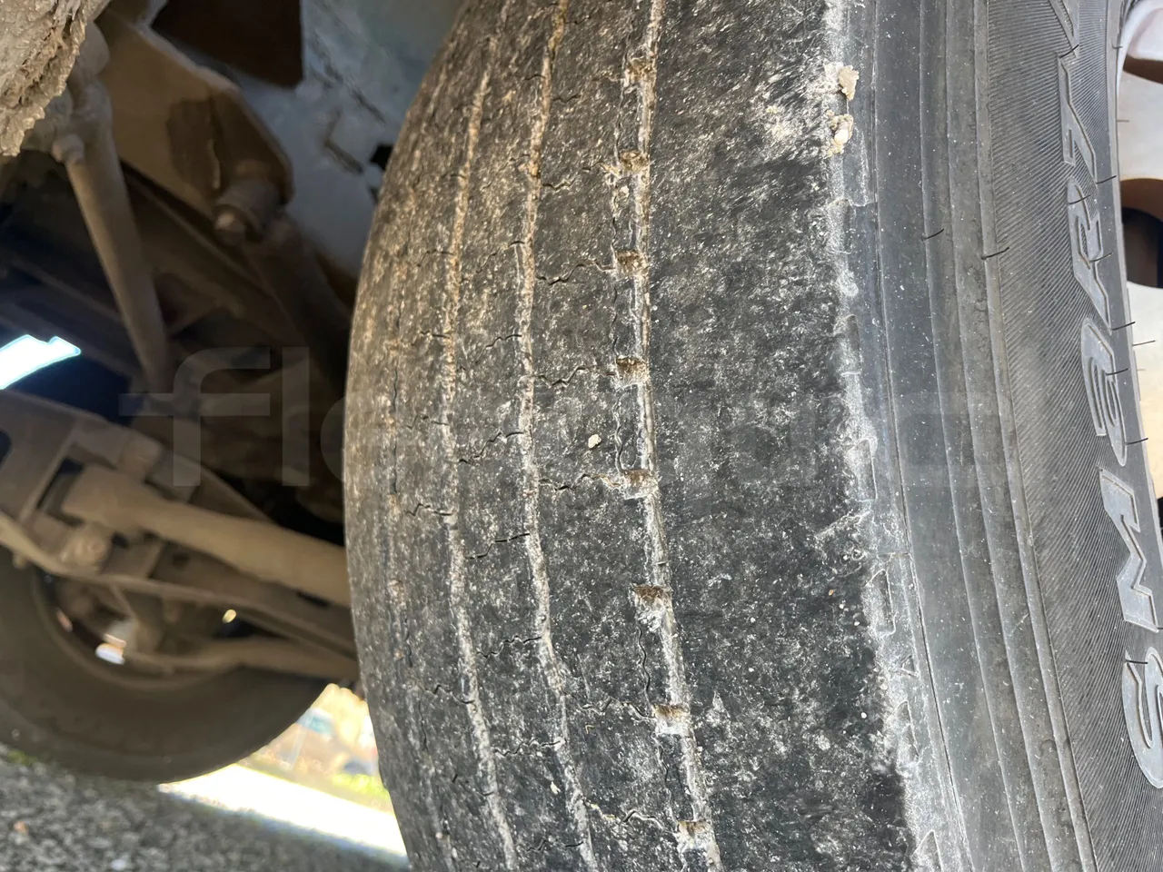 Mercedes-Benz Atlantis A4SF10 -EUR4-315kW -12.850m - tread condition third axle tires left