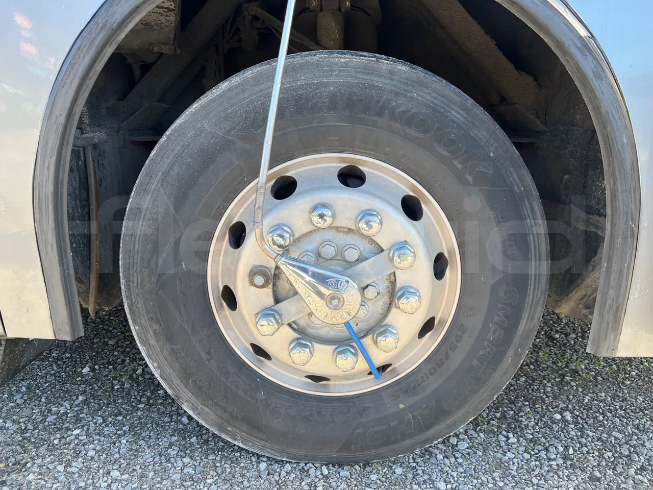 Mercedes-Benz Atlantis A4SF10 -EUR4-315kW -12.850m - front left tire measurements