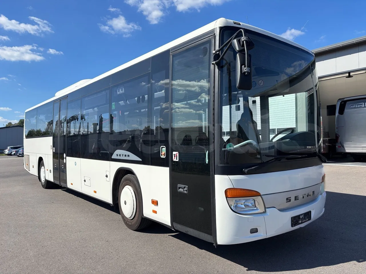 Setra S415 - 3/4 Front Right Side